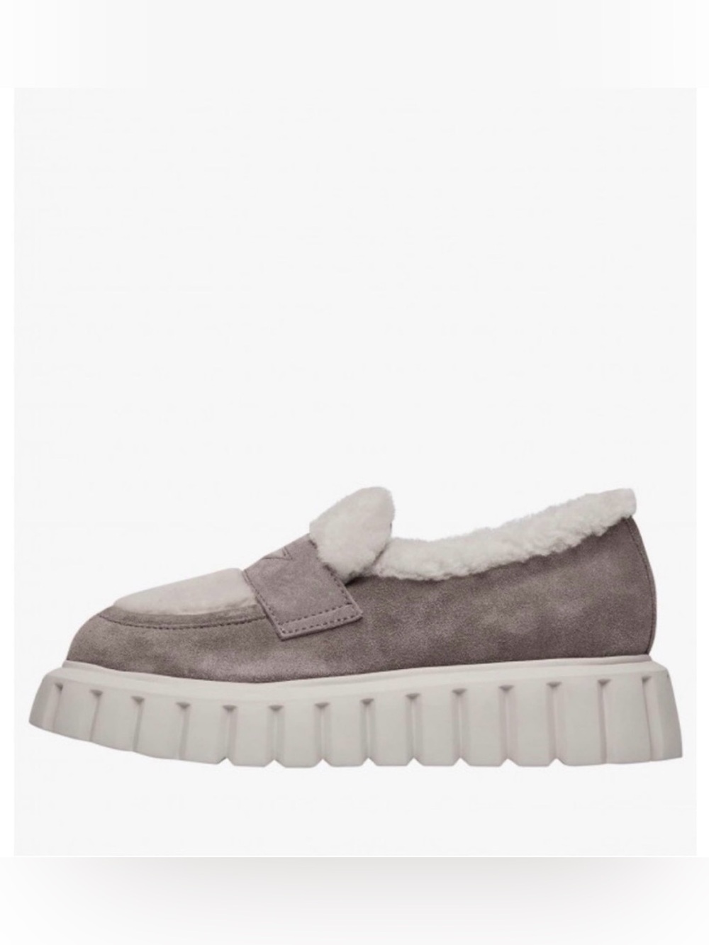 NWT VOILE BLANCHE GRENELLE MOK Fur
Suede And Wool Moccasins in Grey-Beige